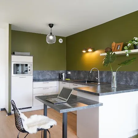 Loft Apartment *